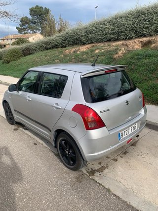 Suzuki Swift 2007 1.3 92cv 4x4 averiado!!