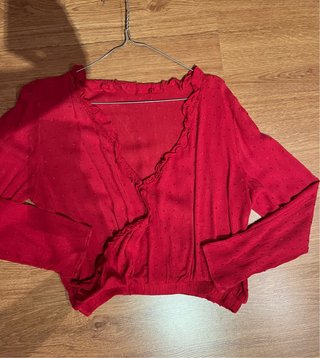 Blusa roja con volantes