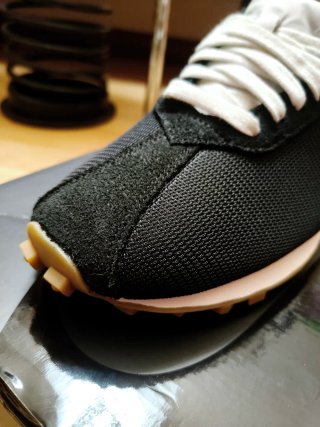 Zapatillas Nike LD-1000 Negras y Blancas