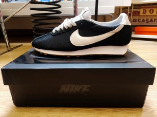 Zapatillas Nike LD-1000 Negras y Blancas