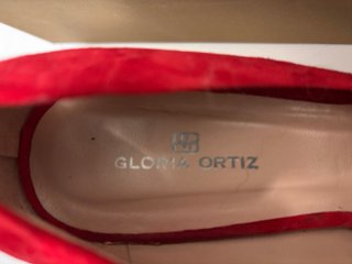 Zapatos de tacón Gloria Ortiz rojos talla 37