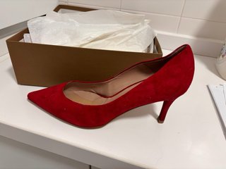 Zapatos de tacón Gloria Ortiz rojos talla 37