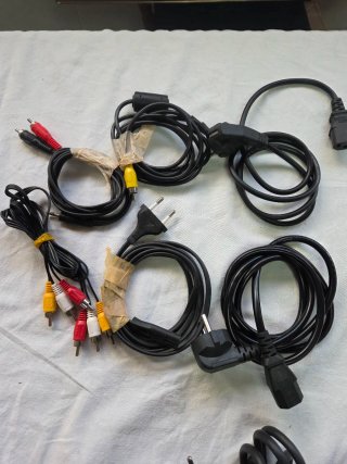 MEGALOTE Cables Variados (HDMI, USB, Cargadores...