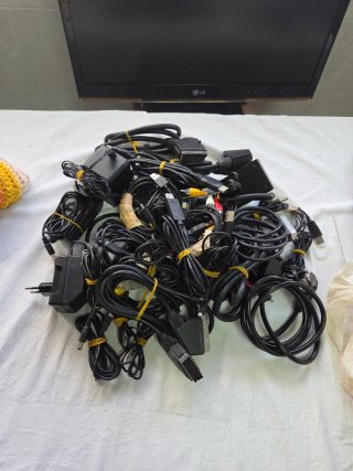 MEGALOTE Cables Variados (HDMI, USB, Cargadores...