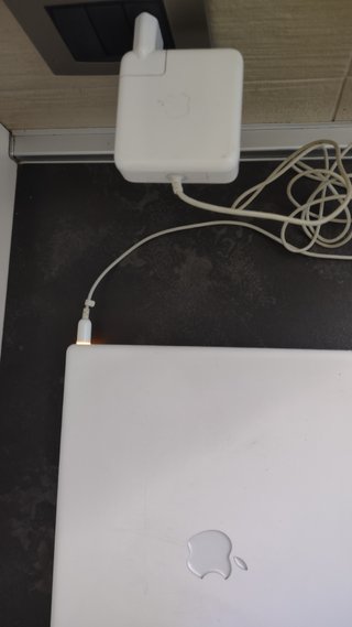 Apple iBook G4 14 (Fine 2004) Mac OS X Tiger