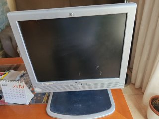Monitor HP 1530 Plata/Negro