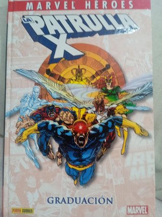 Tomo Marvel héroes patrulla x de  Thomas y adams.