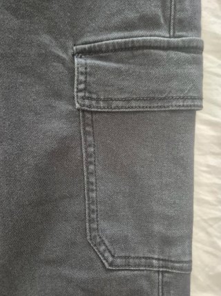 Pantalones cargo grises Pull&Bear