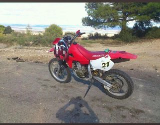 Honda XR650R Roja y Blanca