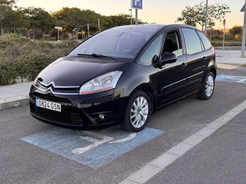 Citroen C4 Picasso 2010 - foto 1