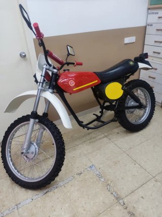 Montesa Enduro 250 Roja y Blanca