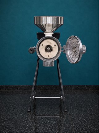 Molino Eléctrico Aceitunas 2200W