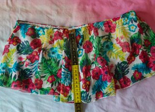 Top corto volante estampado floral palabra de hono