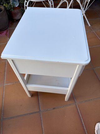 Mesita de noche blanca Ikea