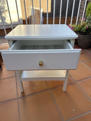 Mesita de noche blanca Ikea