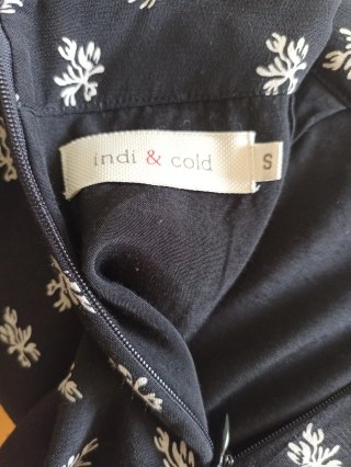 Falda estampada negra