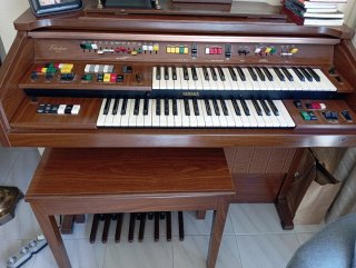 Organo Yamaha Electone B-605