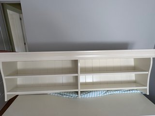 Escritorio y estantería blanco
