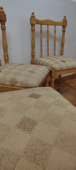 Juego de 4 sillas de comedor de madera