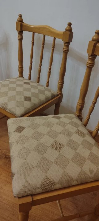 Juego de 4 sillas de comedor de madera