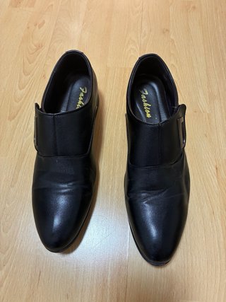 Zapatos de vestir negros usado dos ocasiones