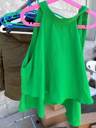 Camiseta sin mangas verde