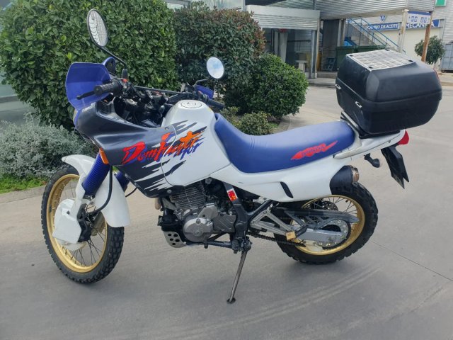 Honda Dominator Adventure Moto Azul/Blanco