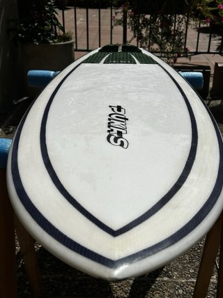 Tabla de surf Pukas The Wombi Fish by Eye Symmetry