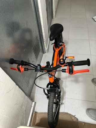 Bicicleta infantil naranja decatlón