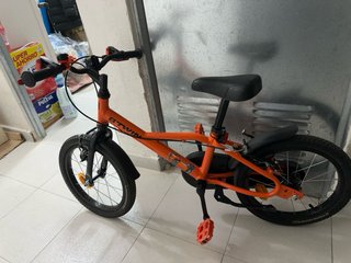 Bicicleta infantil naranja decatlón