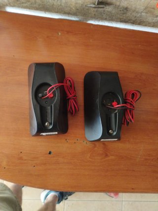 Altavoces JBL. 50W×2(100w) 4 Ohm