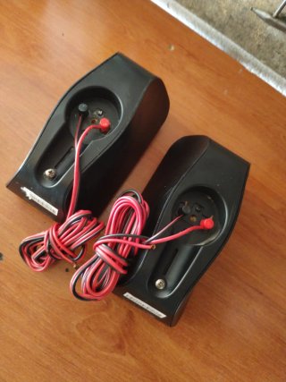 Altavoces JBL. 50W×2(100w) 4 Ohm