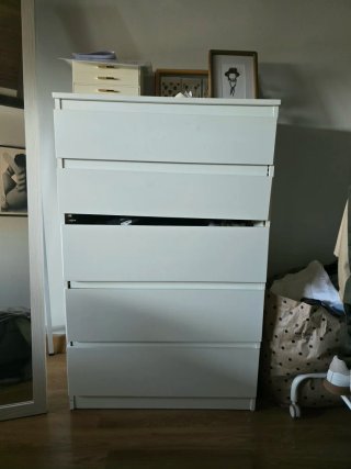 Cómoda 5 cajones Ikea blanca
