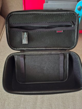Nintendo Switch 128GB + 4 JoyCon + 2 Fundas + Caja