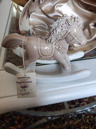 Cavallino a dondolo Capodimonte smaltato