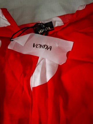 Vestido largo rojo lunares blancos
