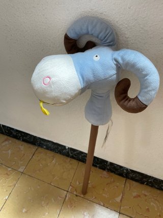 Palo de cabra peluche infantil Ikea