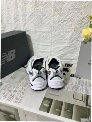 New Balance 530 Blanco Plata Marino Talla 40.5