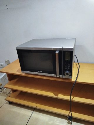 Microondas Artrom con Grill Modelo AG 925ENB
