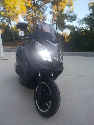 Peugeot Satelis RS 125 Negra