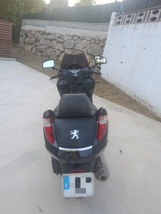 Peugeot Satelis RS 125 Negra