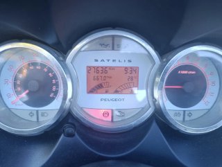 Peugeot Satelis RS 125 Negra