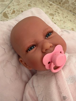 Muñeca bebé Carla con cono nube rosa