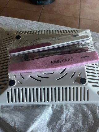 Aspirador de polvo para uñas