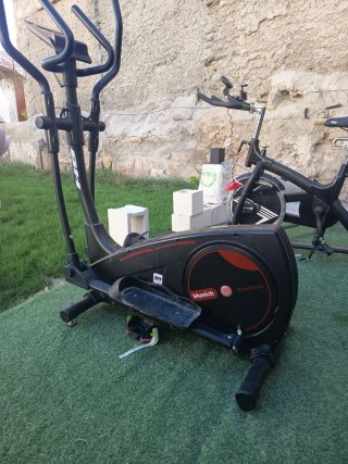Elíptica BH Munich y bicicleta de espining