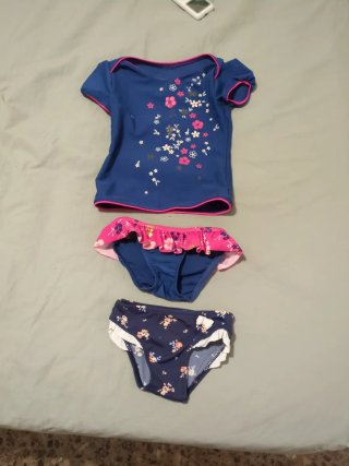 Bañador niña floral azul y rosa