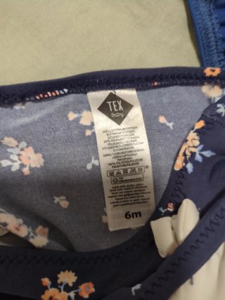 Bañador niña floral azul y rosa