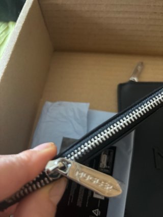 Mugler Cartera y Neceser Negro