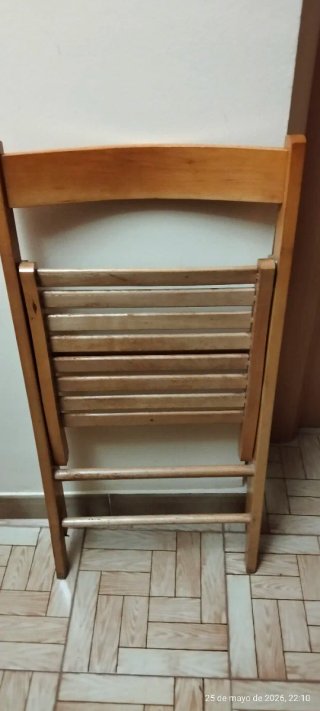 Silla plegable de madera