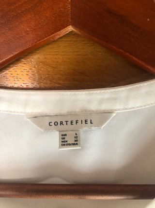 Blusa Cortefiel.